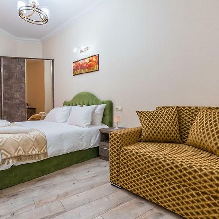 Golden Light Hotel Tbilisi Exterior foto