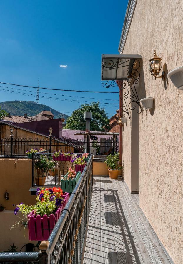 Golden Light Hotel Tbilisi Exterior foto
